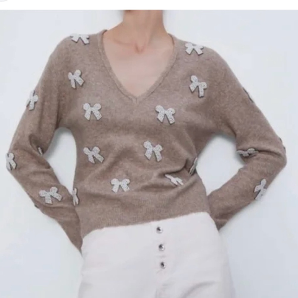 SOLD!!! Zara Pearl Ribbon Embellished Bow Sweater Large V-Neck Holiday Christmas - Picture 6 of 15